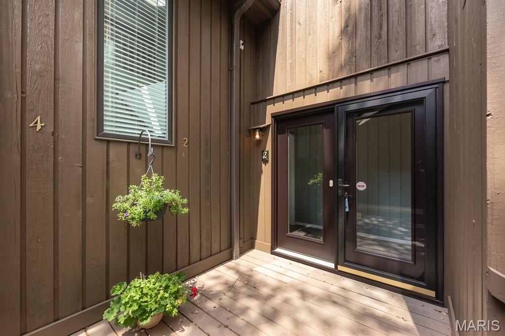 2nd image of 2 Tanewood Ct, Belleville, IL 62223 | MLS# MIS26043704