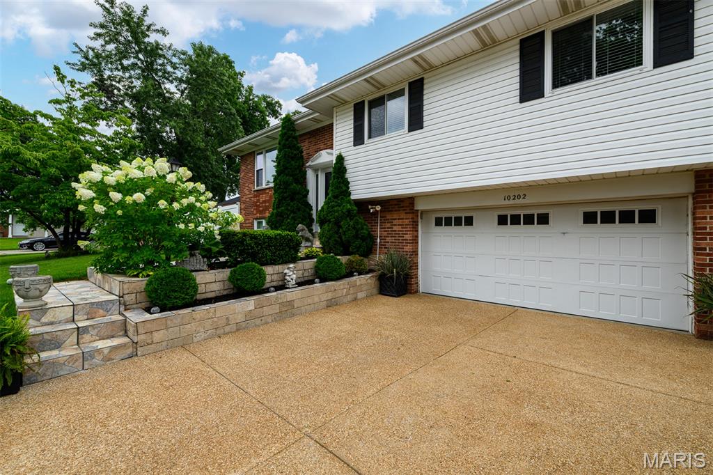 3rd image of 10202 Jubil Dr, Affton, MO 63123 | MLS# MIS26043724