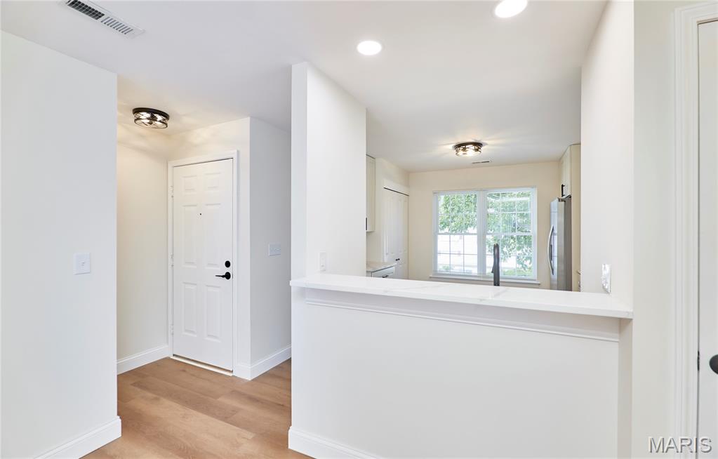 4th image of 214 Sugar Lake Dr #5, St Peters, MO 63376 | MLS# MIS26043739