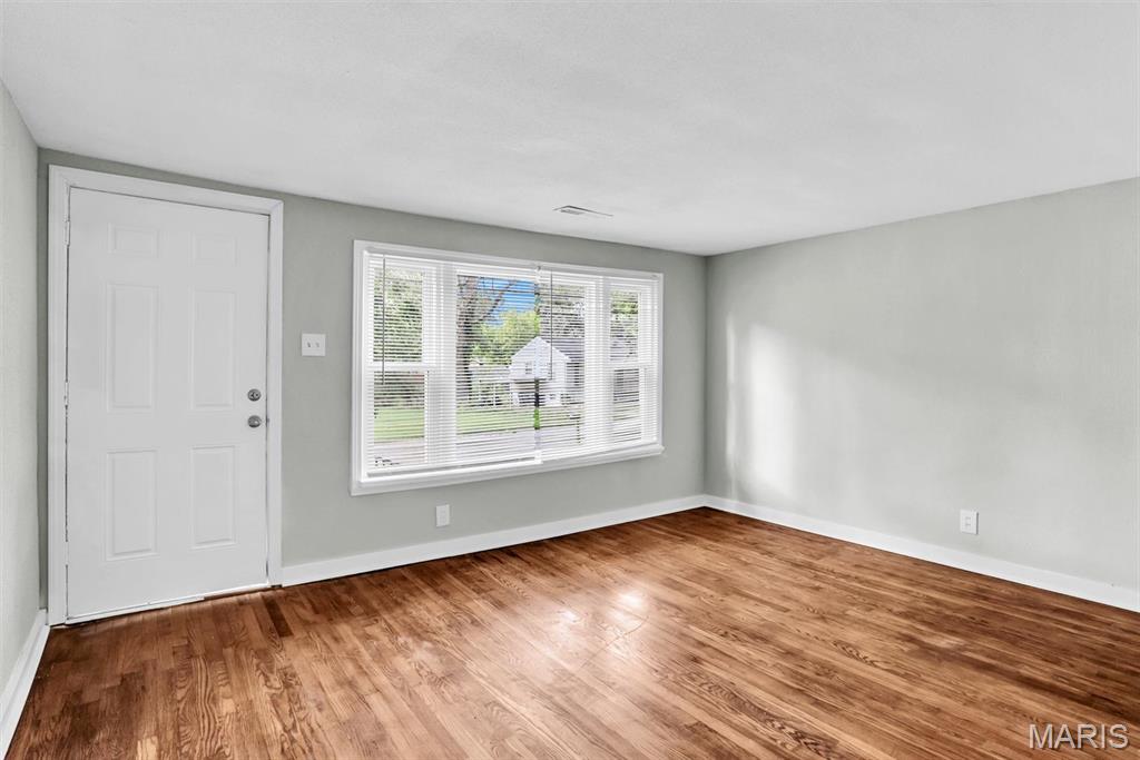 2nd image of 134 Anistasia Dr, Saint Louis, MO 63135 | MLS# MIS26043748