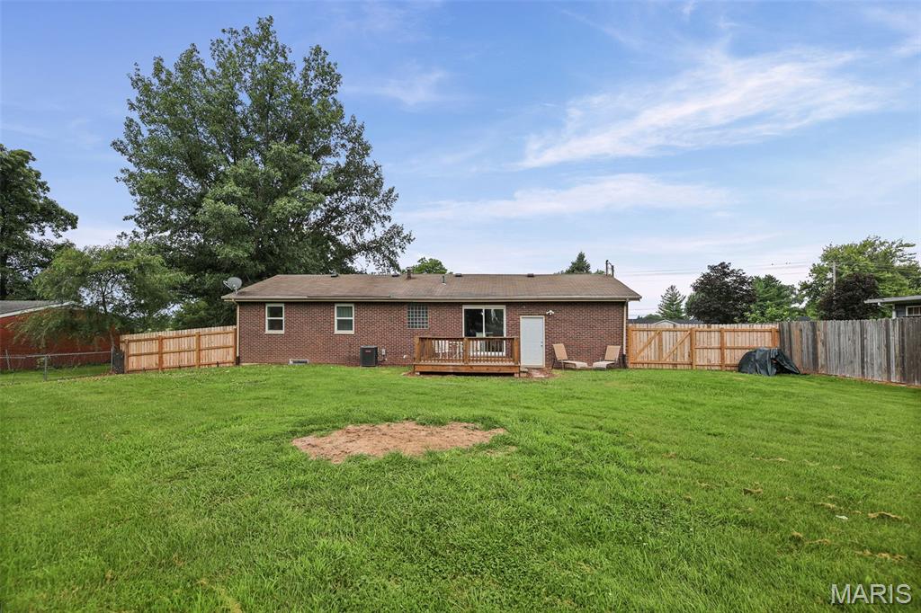 Homes for sale in Bethalto, IL | 614 S Neunaber Dr, Bethalto, IL 62010 | MLS# MIS26043778