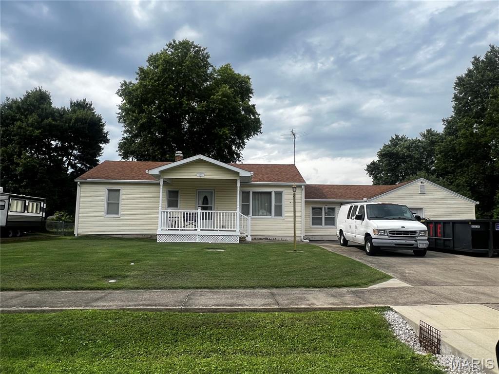 Homes for sale in Mount Olive, IL | 107 W 6th North St, Mount Olive, IL 62069 | MLS# MIS26043822