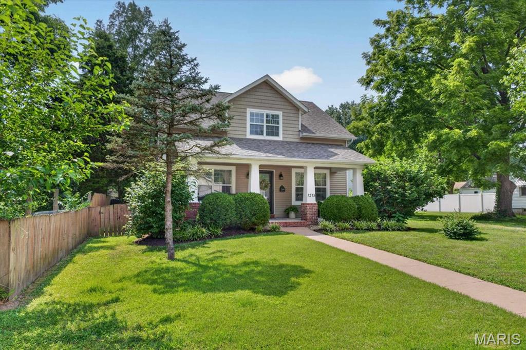 Homes for sale in Edwardsville, IL | 1215 Oakland Ave, Edwardsville, IL 62025 | MLS# MIS26043857