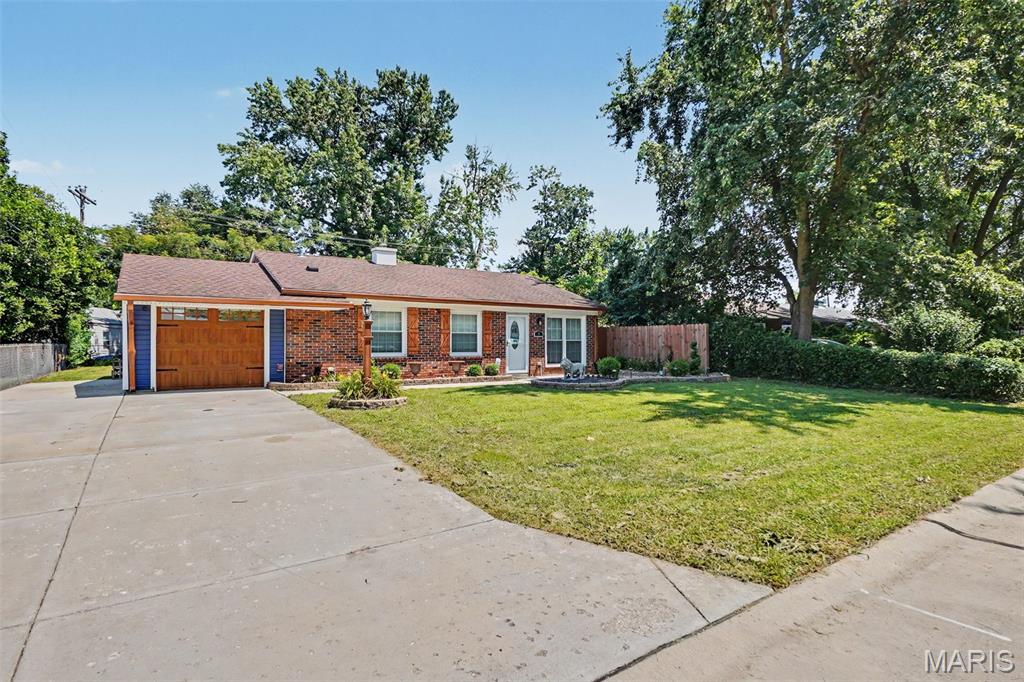3rd image of 1 Bluegrass Ln, Saint Peters, MO 63376 | MLS# MIS26043896