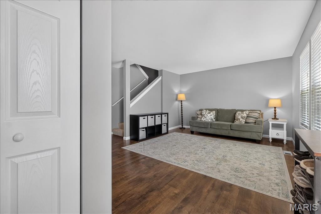 3rd image of 627 Hunt Run Dr, Wentzville, MO 63385 | MLS# MIS26043925