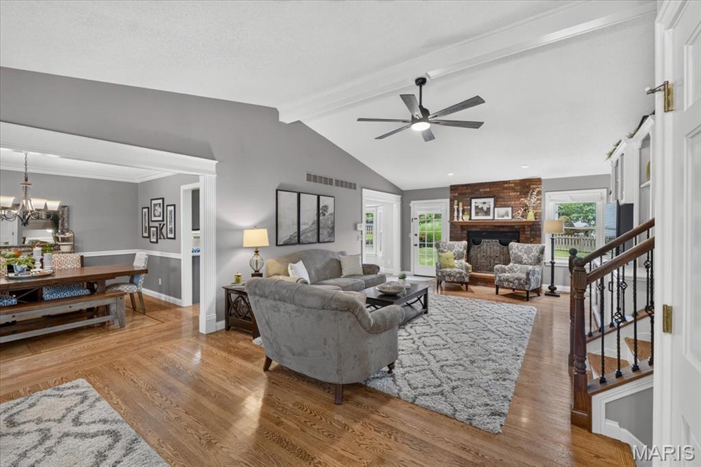 4th image of 525 Country Manor Dr, St Peters, MO 63376 | MLS# MIS26043986