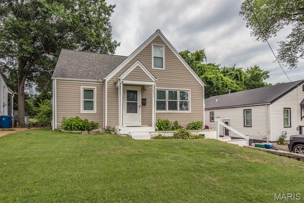 Homes for sale in St John, MO | 3651 Hilleman Ave, St John, MO 63114 | MLS# MIS26044013