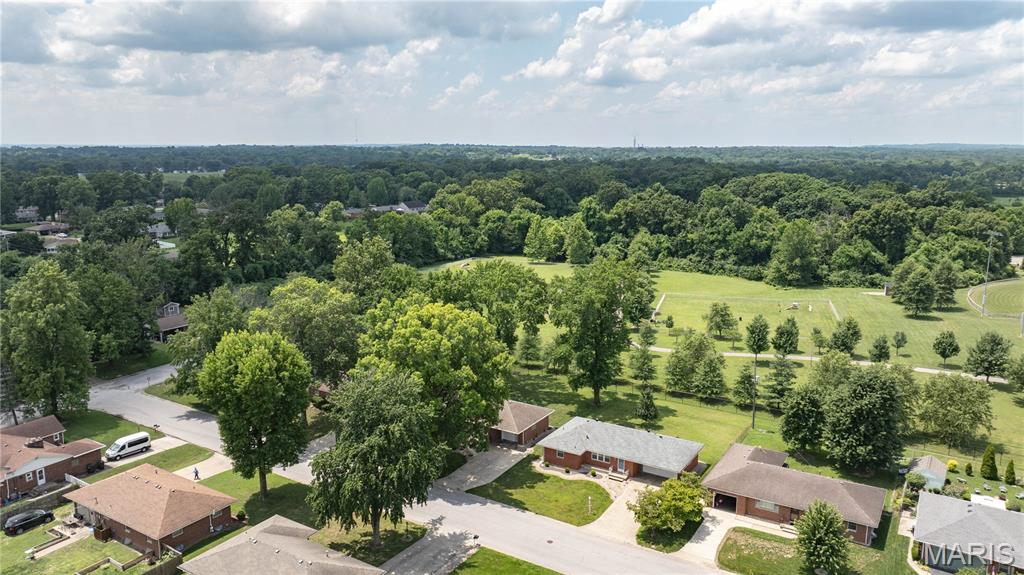 Homes for sale in Godfrey, IL | 5506 Ladue Dr, Godfrey, IL 62035 | MLS# MIS26044030