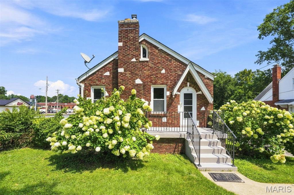 1st image of 2 S Dellwood Ave, Saint Louis, MO 63135 | MLS# MIS26044106