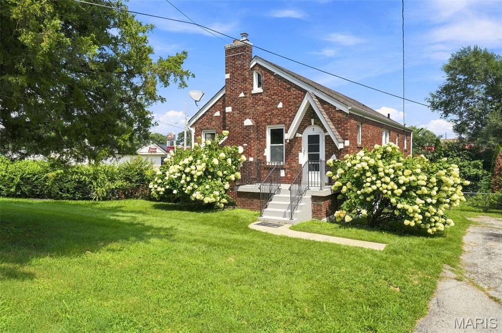 2nd image of 2 S Dellwood Ave, Saint Louis, MO 63135 | MLS# MIS26044106