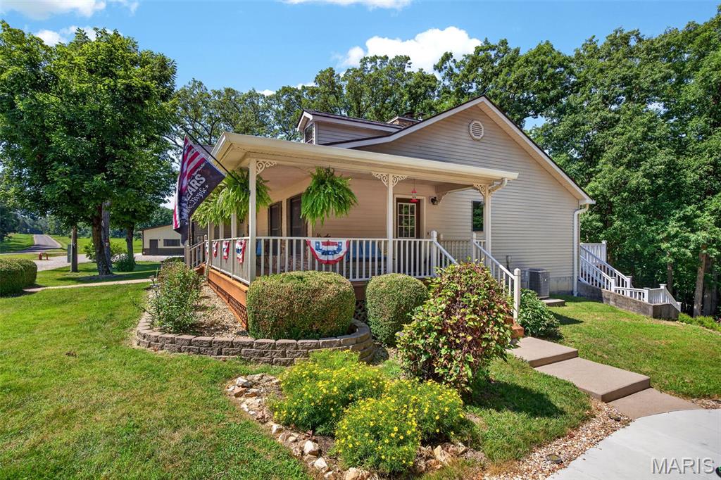 Homes for sale in Montgomery City, MO | 411 Hwy J Rd, Montgomery City, MO 63361 | MLS# MIS26044331