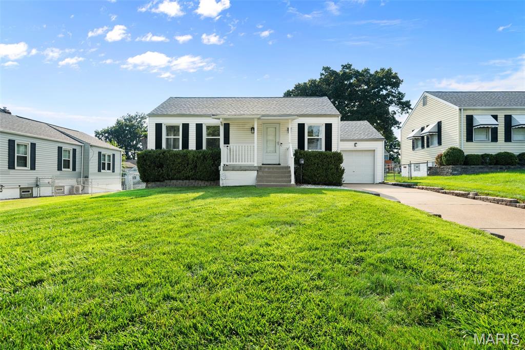 2nd image of 1925 Stedman Ct, Overland, MO 63114 | MLS# MIS26044461