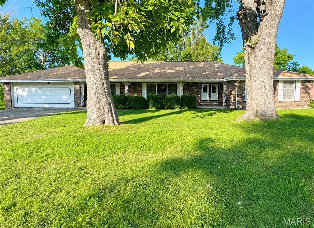 Homes for sale in Saint James, MO | 528 Home Dr, Saint James, MO 65559 | MLS# MIS26044489