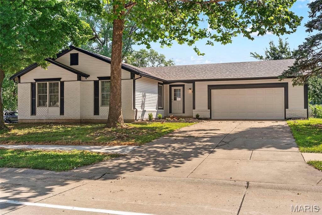 1st image of 231 Laurelwood Dr, Saint Peters, MO 63376 | MLS# MIS26044600