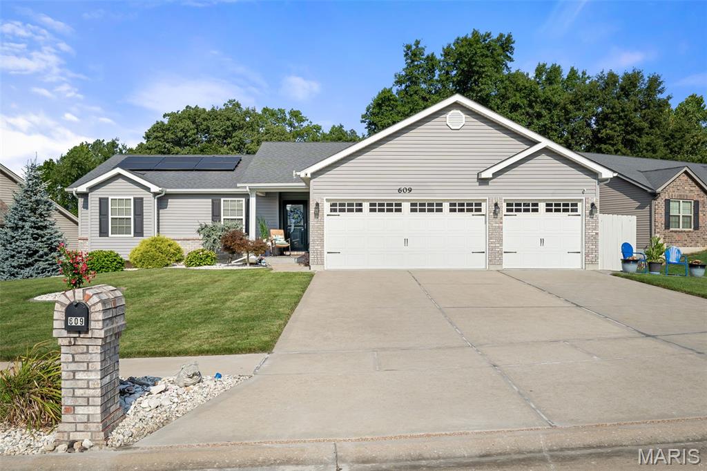 2nd image of 609 Courageous Ln, Wentzville, MO 63385 | MLS# MIS26044617