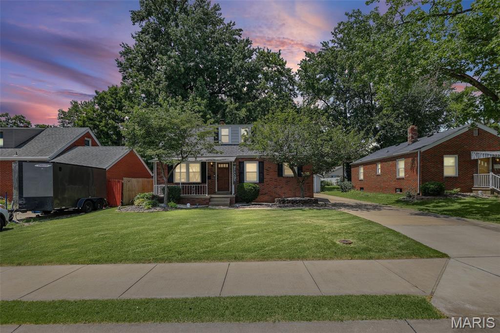 Homes for sale in Edwardsville, IL | 1229 Grant Dr, Edwardsville, IL 62025 | MLS# MIS26044641