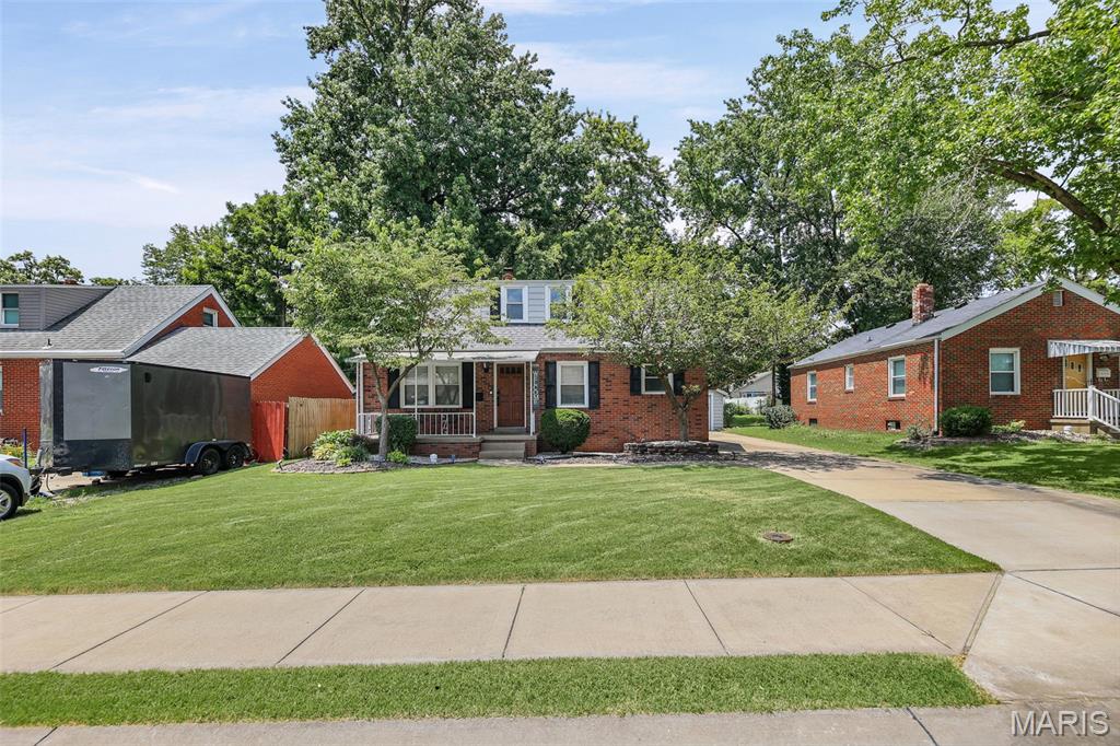 Homes for sale in Edwardsville, IL | 1229 Grant Dr, Edwardsville, IL 62025 | MLS# MIS26044641