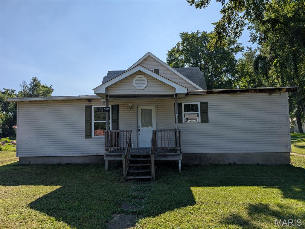 Homes for sale in Pocahontas, IL | 405 Academy St, Pocahontas, IL 62275 | MLS# MIS26044642