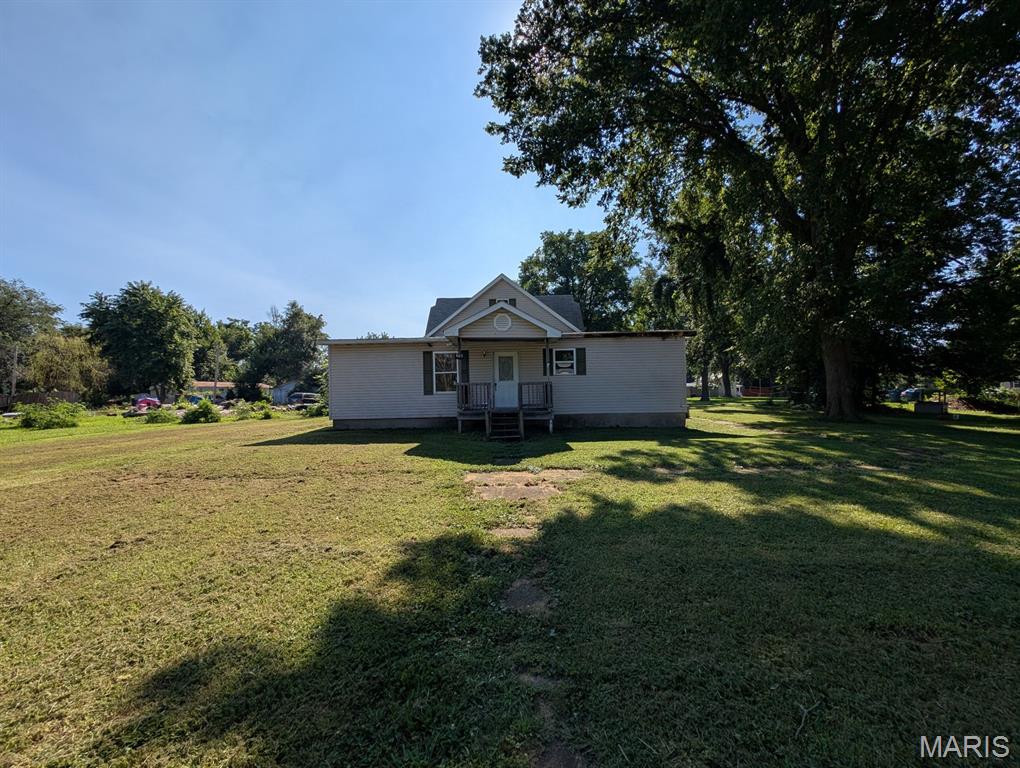 Homes for sale in Pocahontas, IL | 405 Academy St, Pocahontas, IL 62275 | MLS# MIS26044642