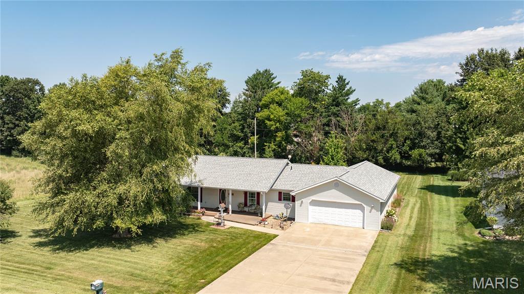 Homes for sale in Carlinville, IL | 13080 Prairie Trl, Carlinville, IL 62626 | MLS# MIS26044659