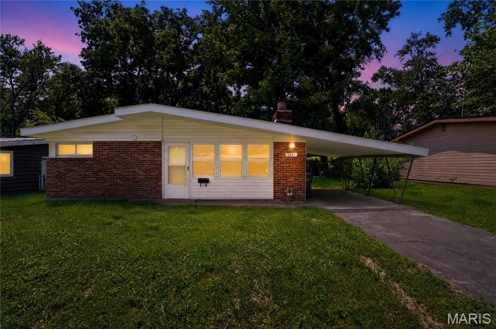 Homes for sale in Berkeley, MO | 6851 Woodhurst Dr, Berkeley, MO 63134 | MLS# MIS26044703