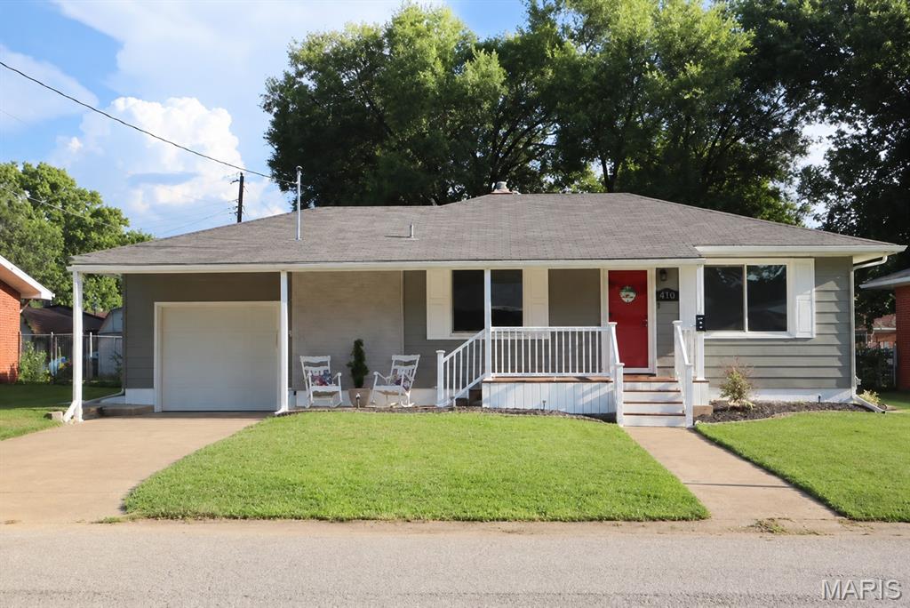 Homes for sale in Wood River, IL | 634 Mildred Ave, Wood River, IL 62095 | MLS# MIS26044716
