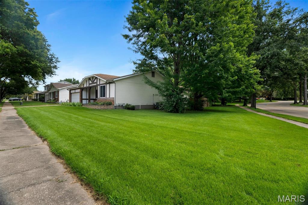 42nd image of 1060 Timberwood Trails Dr, Florissant, MO 63031 | MLS# MIS26044720
