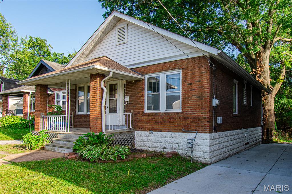Homes for sale in Pagedale, MO | 6912 Robbins Ave, Pagedale, MO 63133 | MLS# MIS26044802