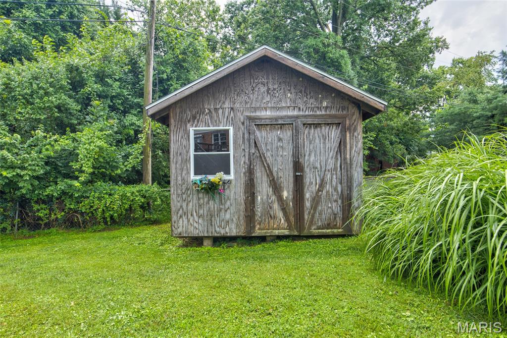 Homes for sale in Godfrey, IL | 2001 River Aire Court Court, Godfrey, IL 62035 | MLS# MIS26044841