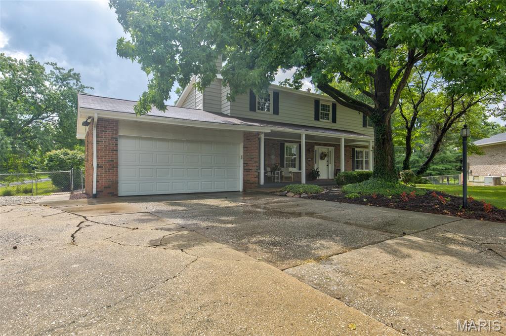 Homes for sale in Godfrey, IL | 2001 River Aire Court Court, Godfrey, IL 62035 | MLS# MIS26044841