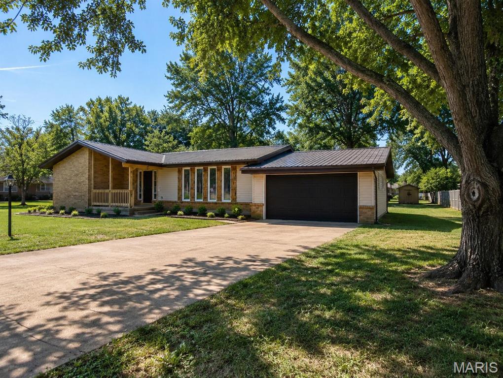 Homes for sale in Mountain Grove, MO | 908 M  10th St, Mountain Grove, MO 65711 | MLS# MIS26044880