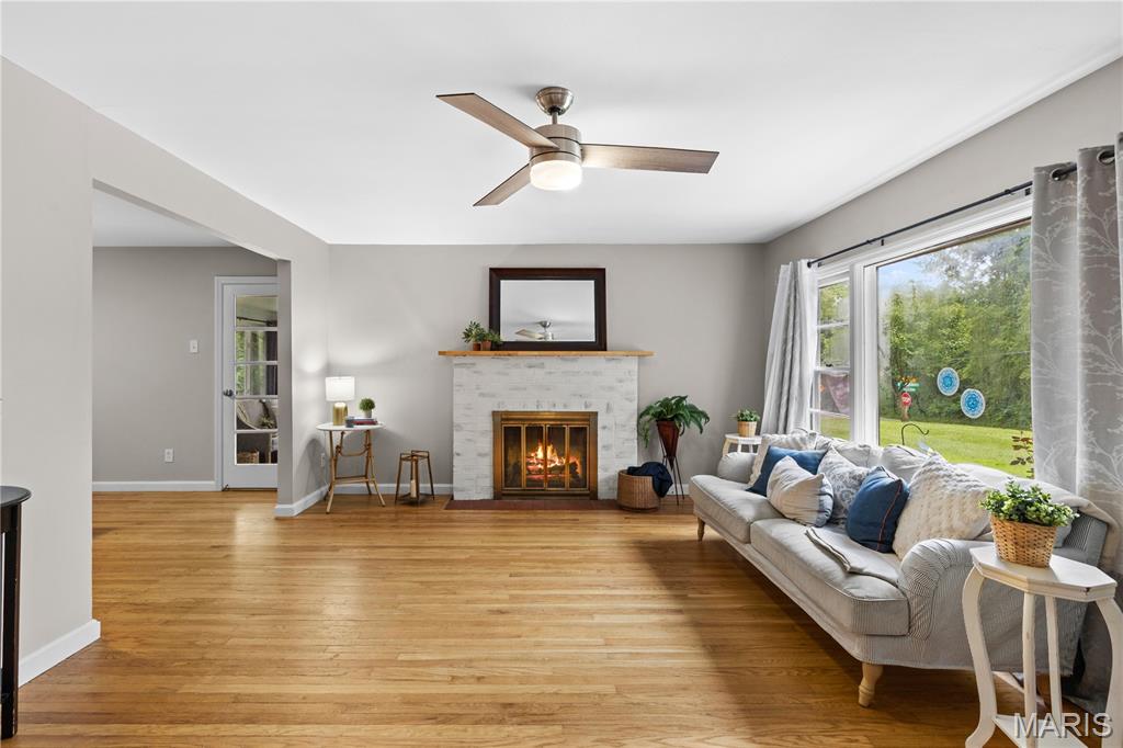 3rd image of 16460 Old Jamestown Rd, Florissant, MO 63034 | MLS# MIS26044938