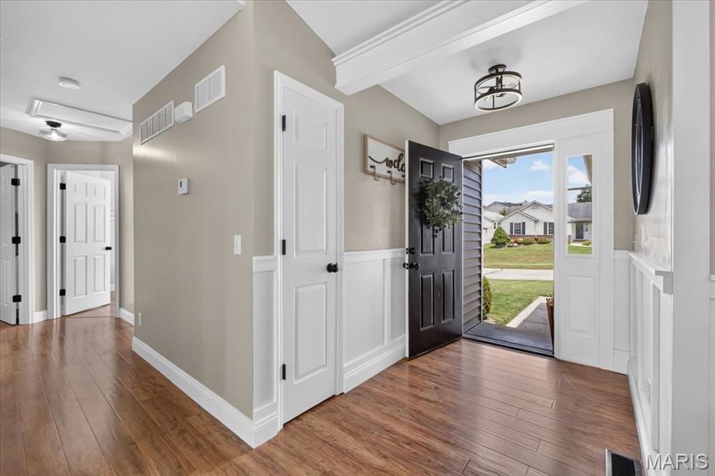 2nd image of 205 Stage Coach Landing Dr, Saint Peters, MO 63376 | MLS# MIS26044987