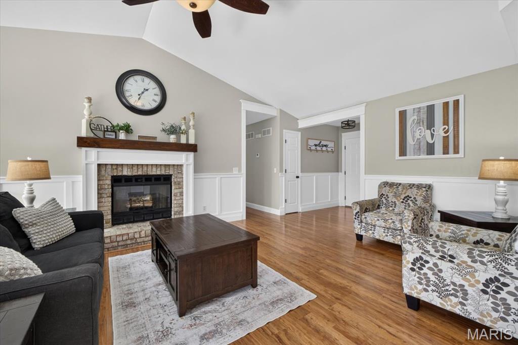 4th image of 205 Stage Coach Landing Dr, Saint Peters, MO 63376 | MLS# MIS26044987