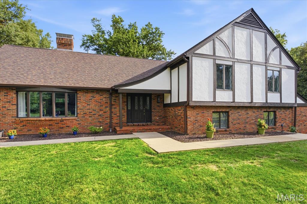 Homes for sale in Shiloh, IL | 10 Brighton Dr, Shiloh, IL 62221 | MLS# MIS26045015