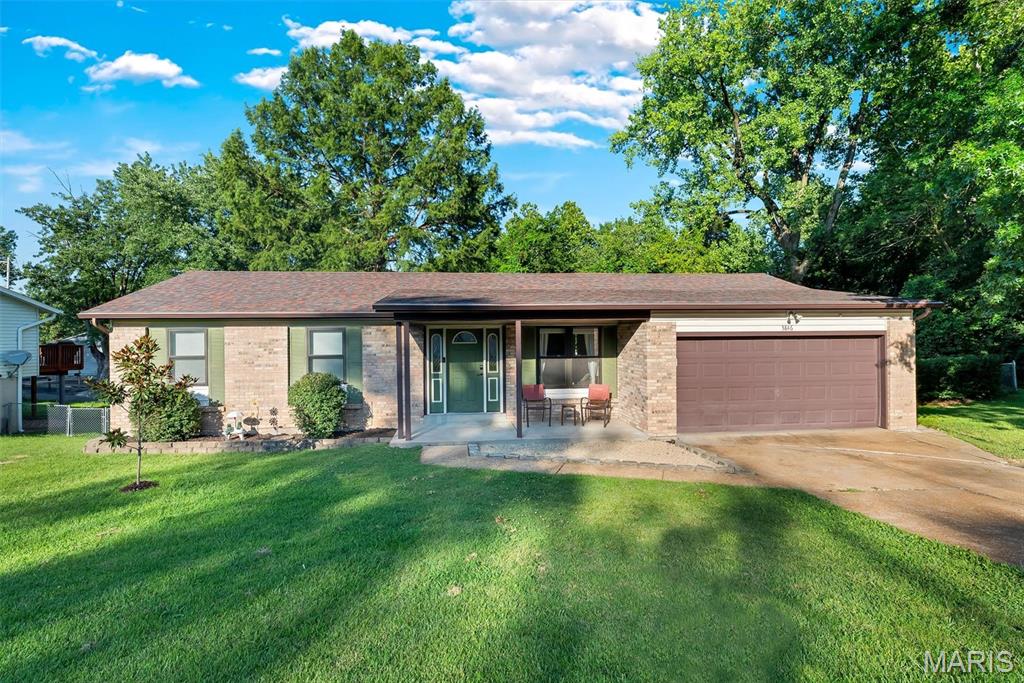 Homes for sale in Arnold, MO | 3846 Crystal Wood Dr, Arnold, MO 63010 | MLS# MIS26045043