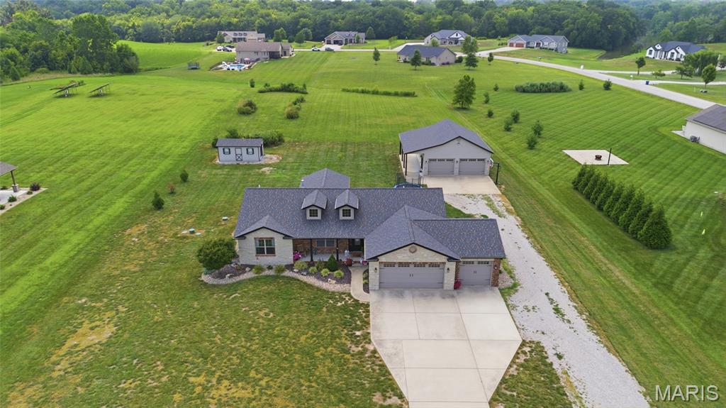 Homes for sale in Highland, IL | 3099 Final Dr, Highland, IL 62249 | MLS# MIS26045112