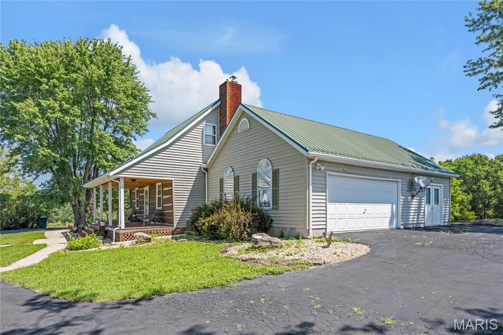 Homes for sale in Hermann, MO | 2302 Berkemeyer Rd, Hermann, MO 65041 | MLS# MIS26045113