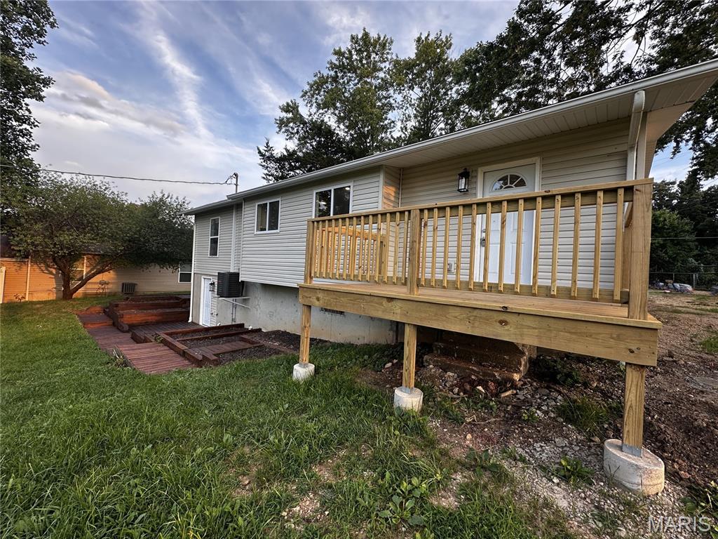 3rd image of 1671 Elmont Rd, Sullivan, MO 63080 | MLS# MIS26045115