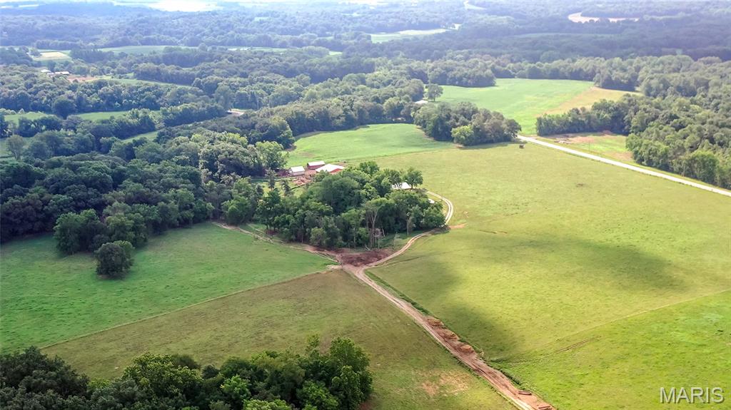 Homes for sale in Chester, IL | 10631 Wine Hill Rd, Chester, IL 62233 | MLS# MIS26045158