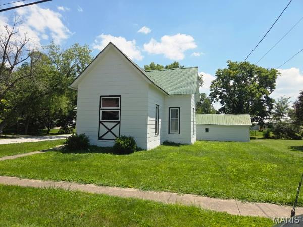 Homes for sale in Monroe City, MO | 113 E Cleveland St, Monroe City, MO 63456 | MLS# MIS26045201