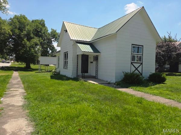 Homes for sale in Monroe City, MO | 113 E Cleveland St, Monroe City, MO 63456 | MLS# MIS26045201