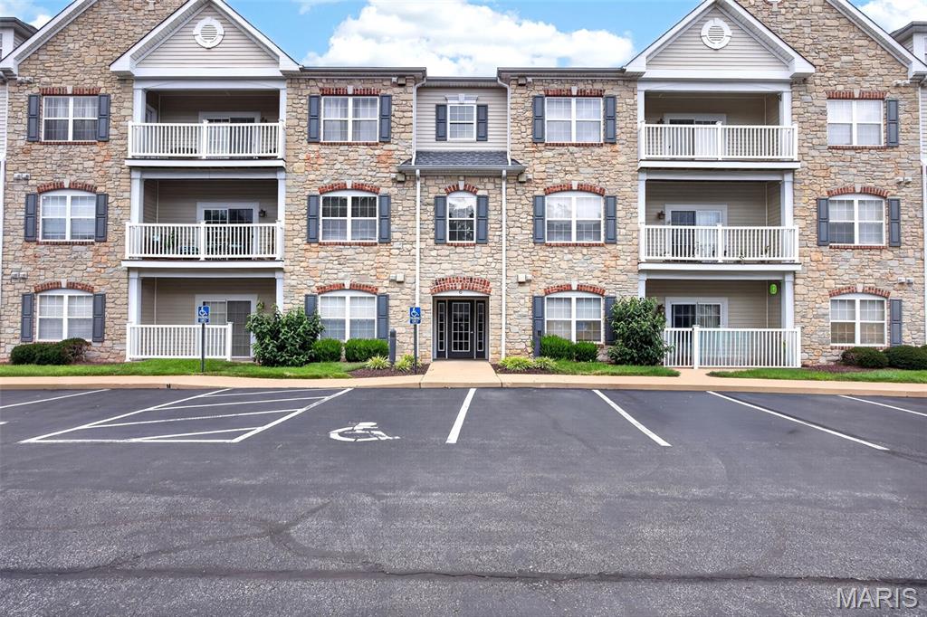2nd image of 6 Monarch Trace Ct #103, Chesterfield, MO 63017 | MLS# MIS26045247
