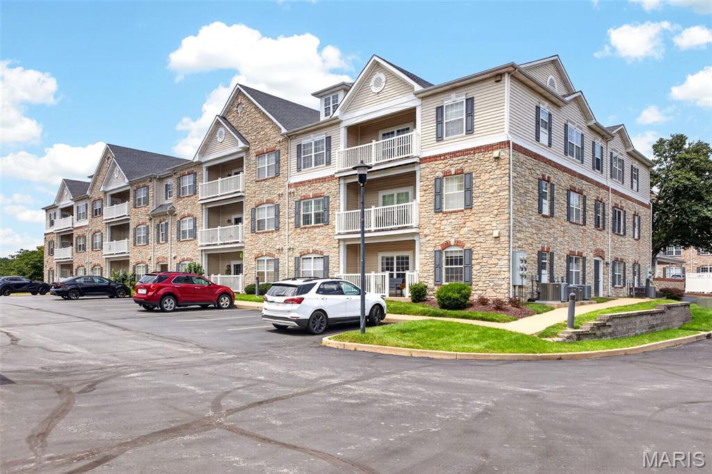 1st image of 6 Monarch Trace Ct #103, Chesterfield, MO 63017 | MLS# MIS26045247