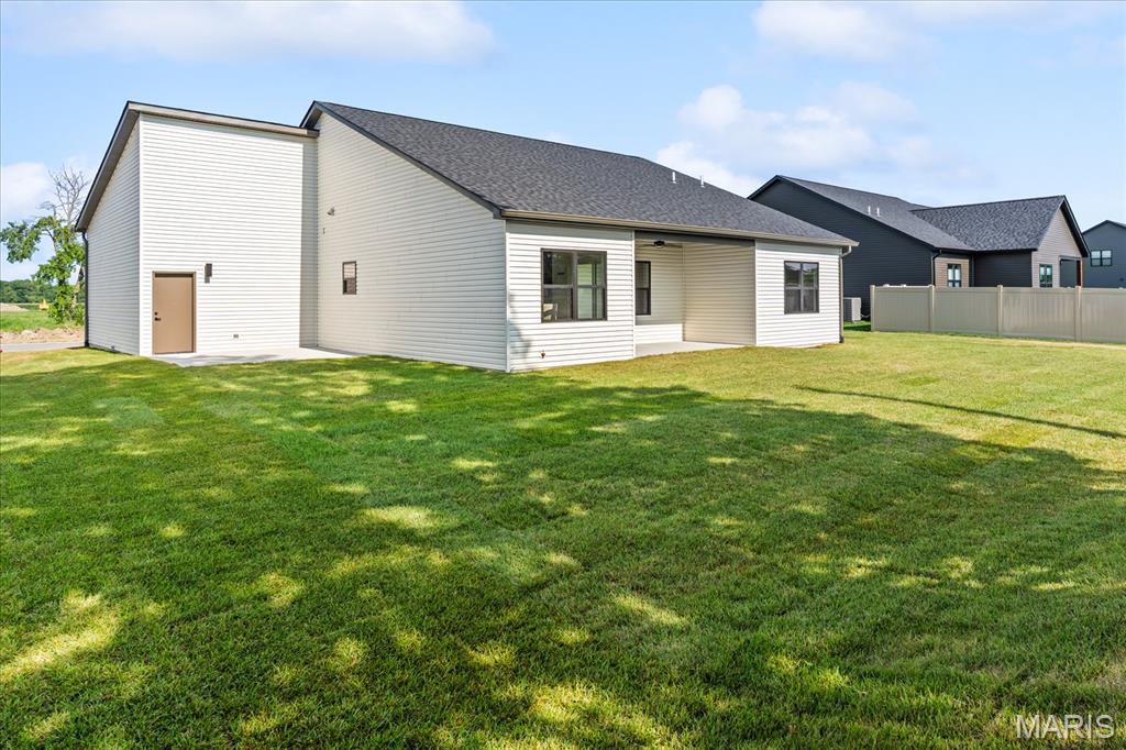 3rd image of 581 Tea Olive Blvd, O'fallon, IL 62269 | MLS# MIS26045282