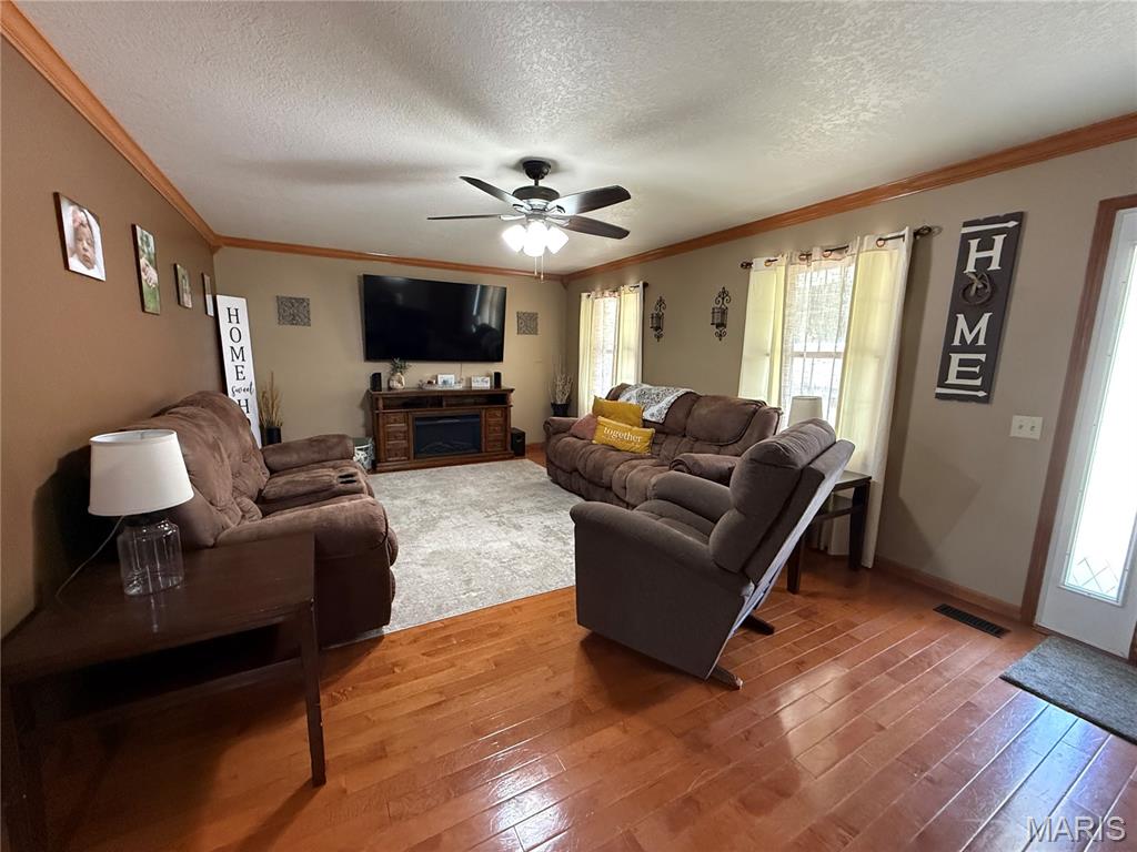 Homes for sale in Hannibal, MO | 137 Rosewood Dr, Hannibal, MO 63401 | MLS# MIS26045290