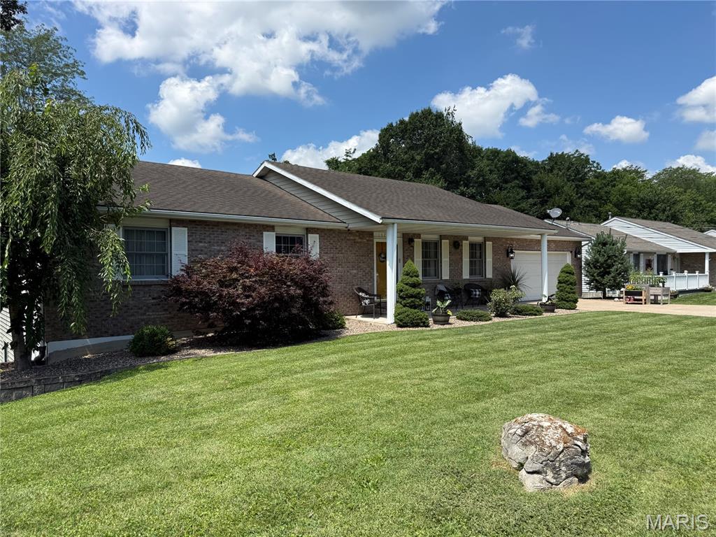 Homes for sale in Hannibal, MO | 137 Rosewood Dr, Hannibal, MO 63401 | MLS# MIS26045290