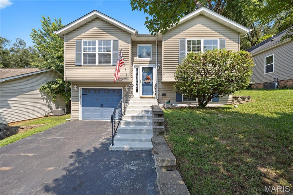 1st image of 1011 Vine St, Collinsville, IL 62234 | MLS# MIS26045293
