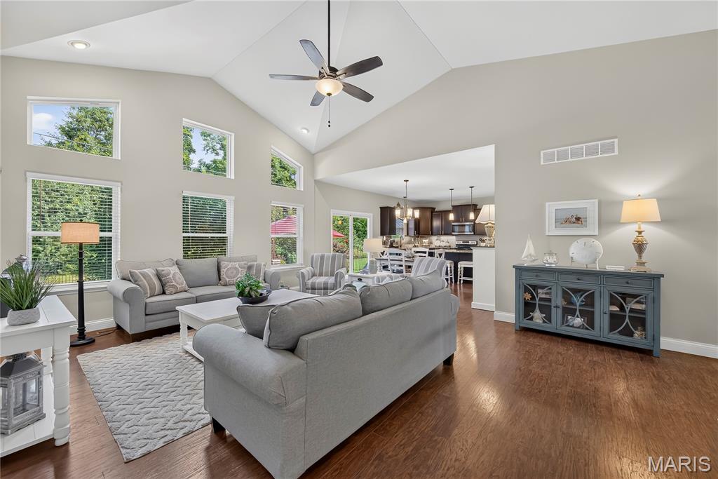4th image of 1809 Barclay Trail Dr, Wentzville, MO 63385 | MLS# MIS26045329