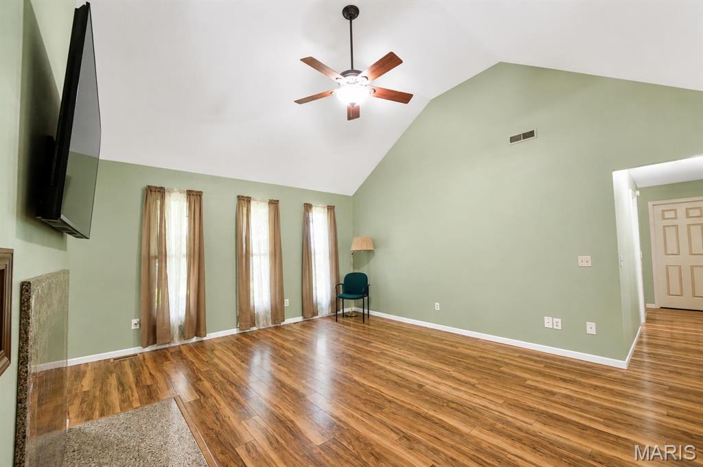 Homes for sale in Jerseyville, IL | 612 N Hickory St, Jerseyville, IL 62052 | MLS# MIS26045356